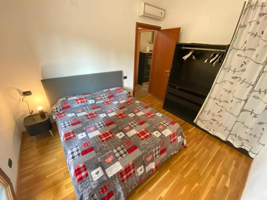 Conte Rosso House, Con Doppia Terrazza In Coorte Tranquilla A Due Passi Da Stazione E Metropolitana Lambrate Daire Milano Dış mekan fotoğraf